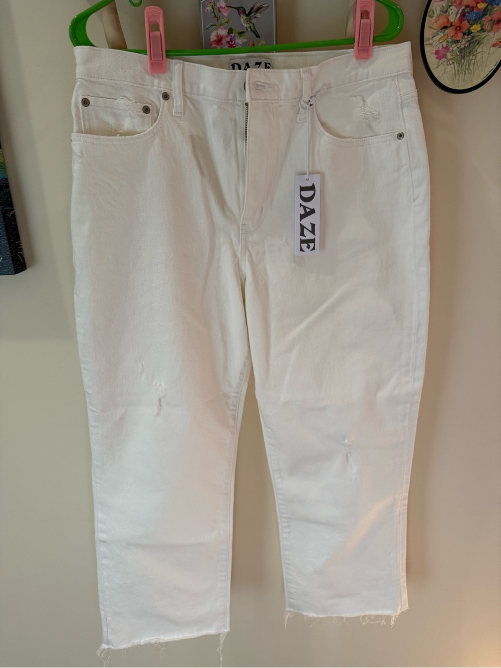 DAZE Women's White Cropped Ankle Jeans - Straight Fit